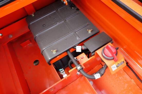 挖掘机蓄电池保养 挖掘机蓄电池保养